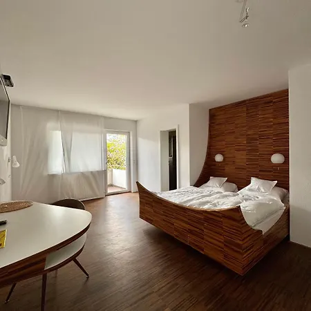 Milu Hotel 3*