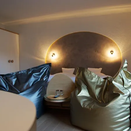 Milu Hotel 3*